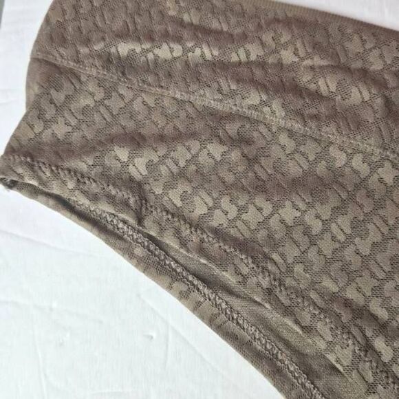 SKIMS LOGO V CUT PANTY NWT - Picture 2 of 9